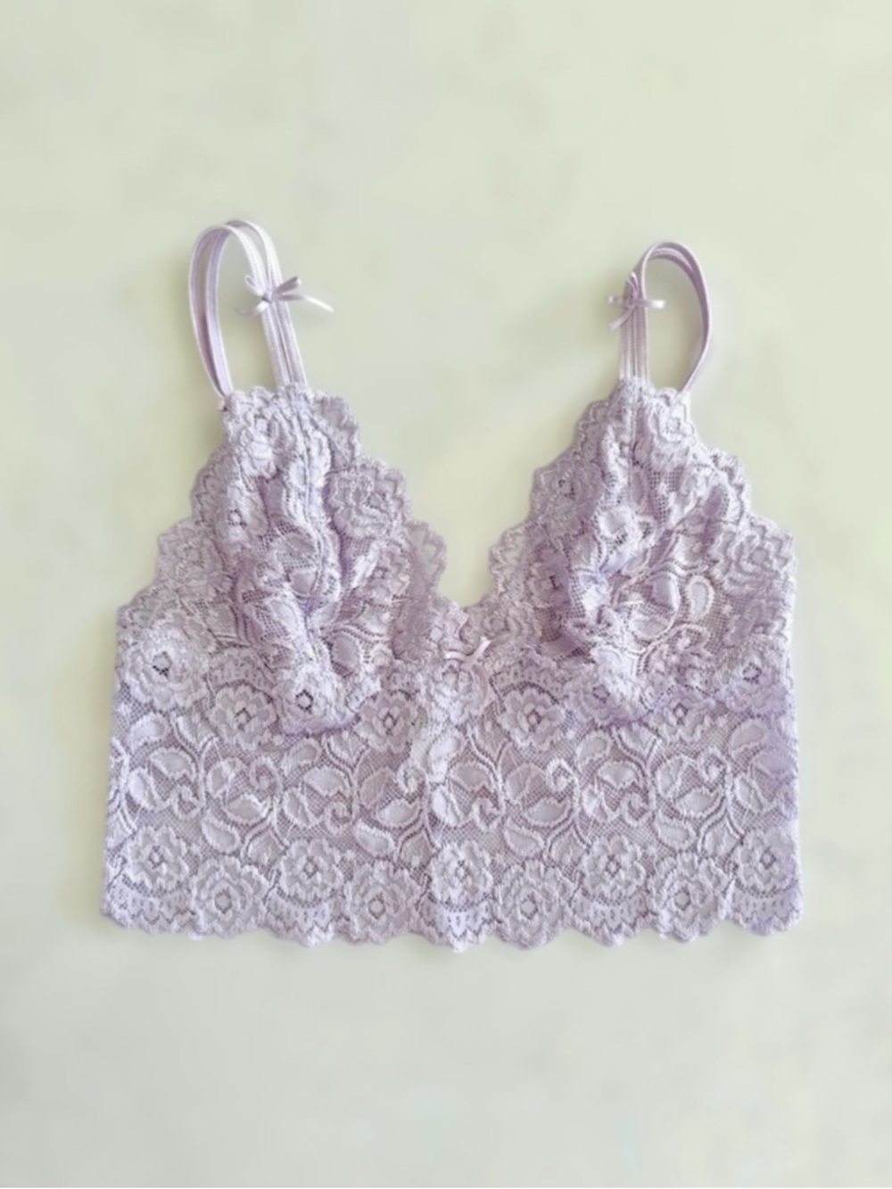 Cabernet Lavender Lace Bralette Top, Ribbon Bow Detail & Adjustable Straps sz. M